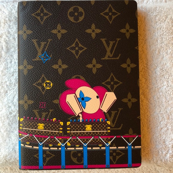 LOUIS VUITTON ROLLER COASTER CLEMENCE NOTEBOOK NWT - Picture 3 of 16